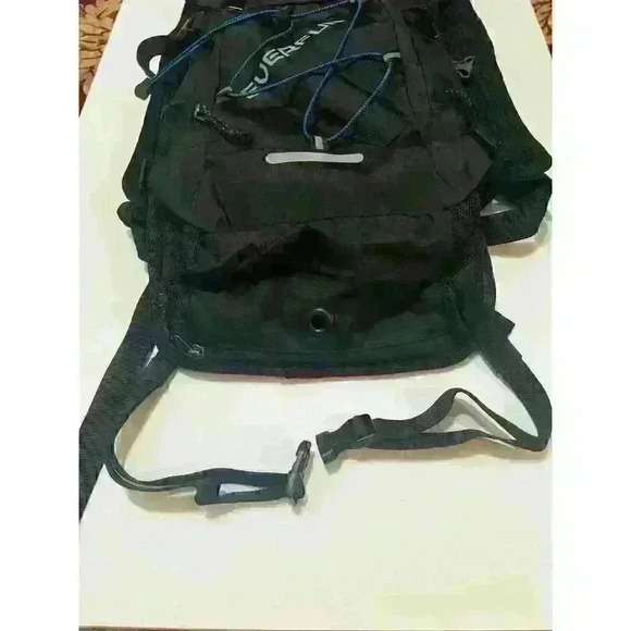 EVERFUN Unisex Hydration Backpack Bag with Water Bladder 2L/3L Black - Picture 5 of 16